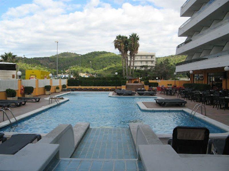 Tropic Park 4*